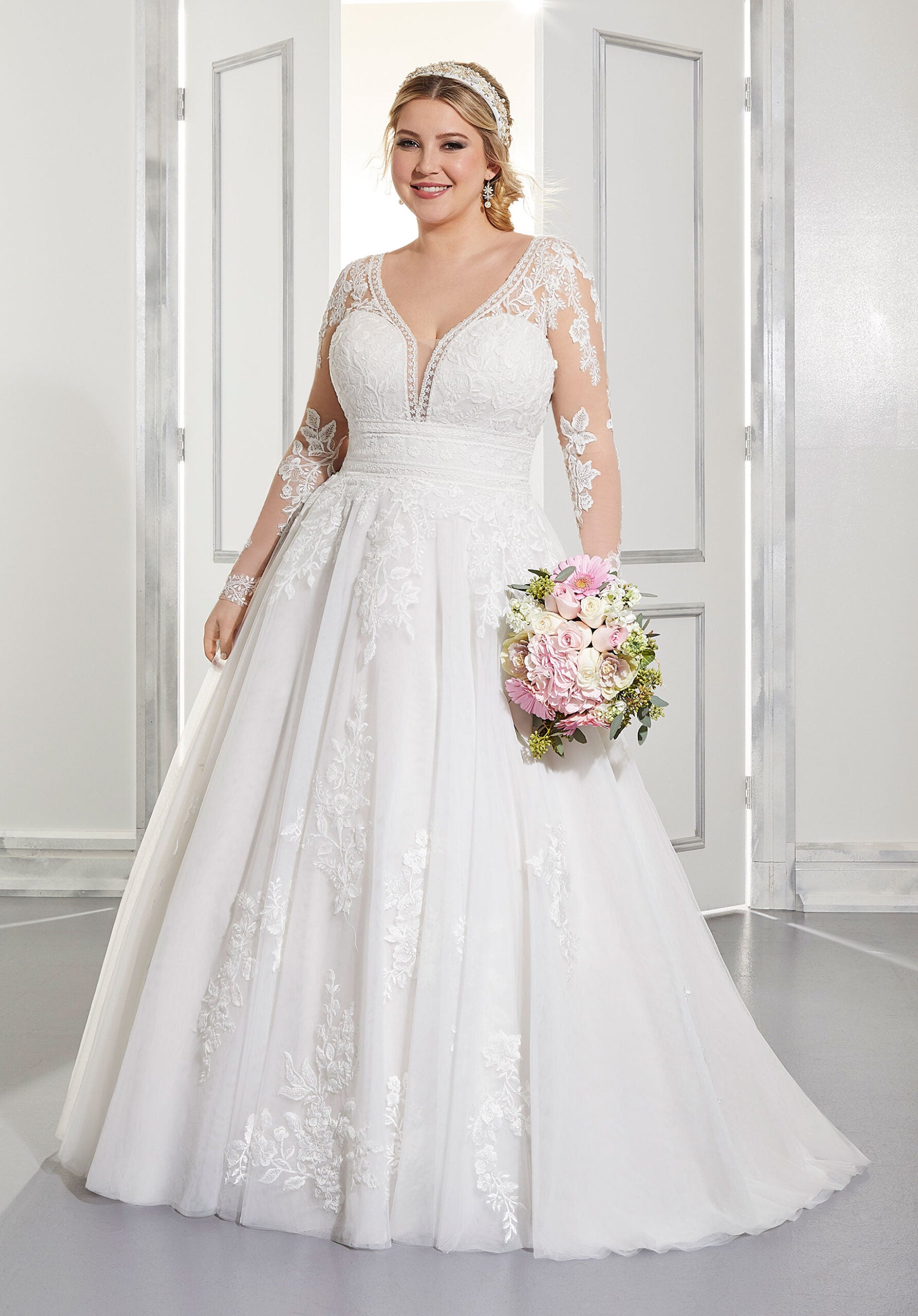 Ama, Style 3304Ama, Style 3304Ama, Style 3304