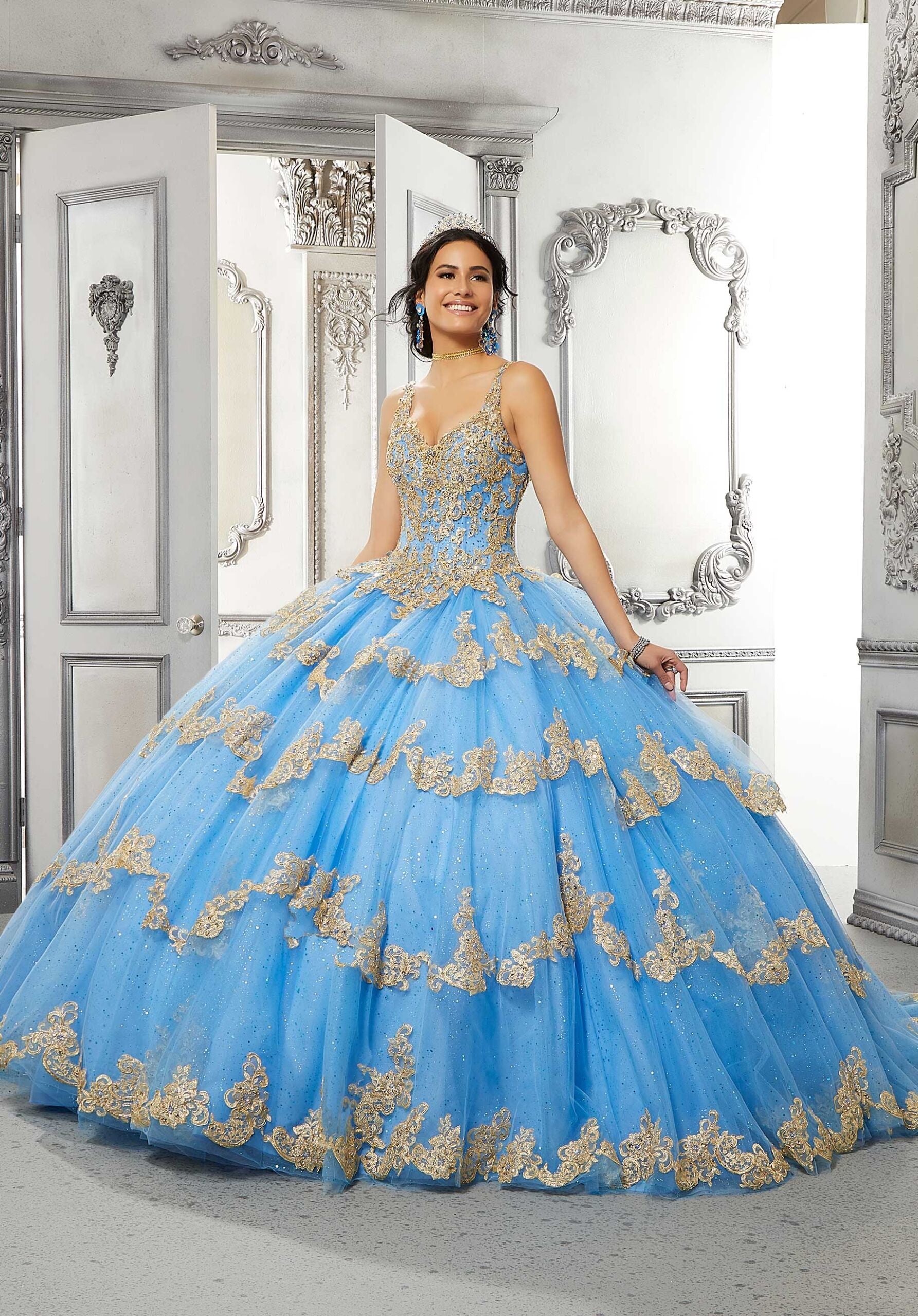 Contrasting Lace Appliqué Quinceañera Dress