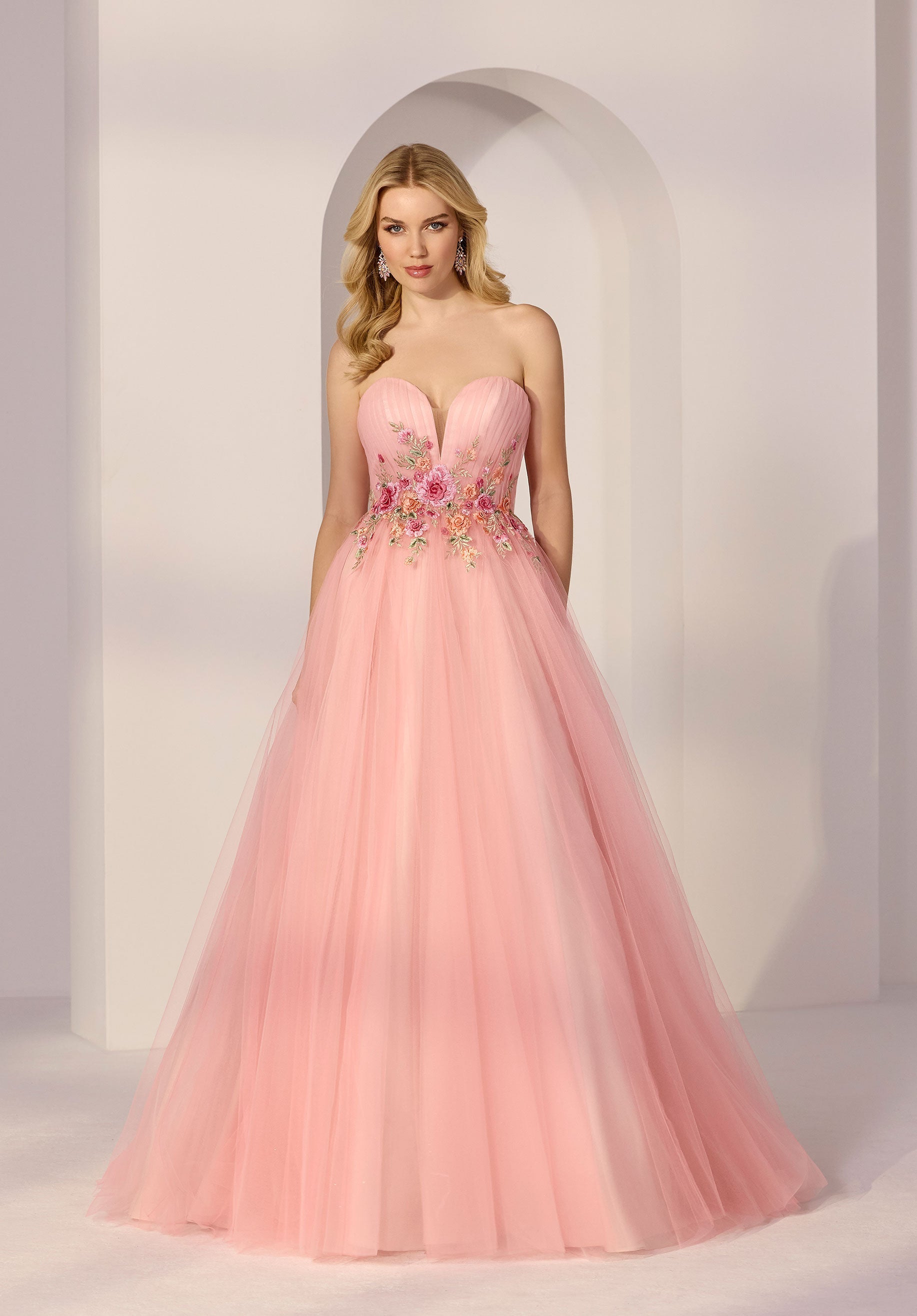 Plunging Sweetheart Floral Embroidered Tulle Party Dress