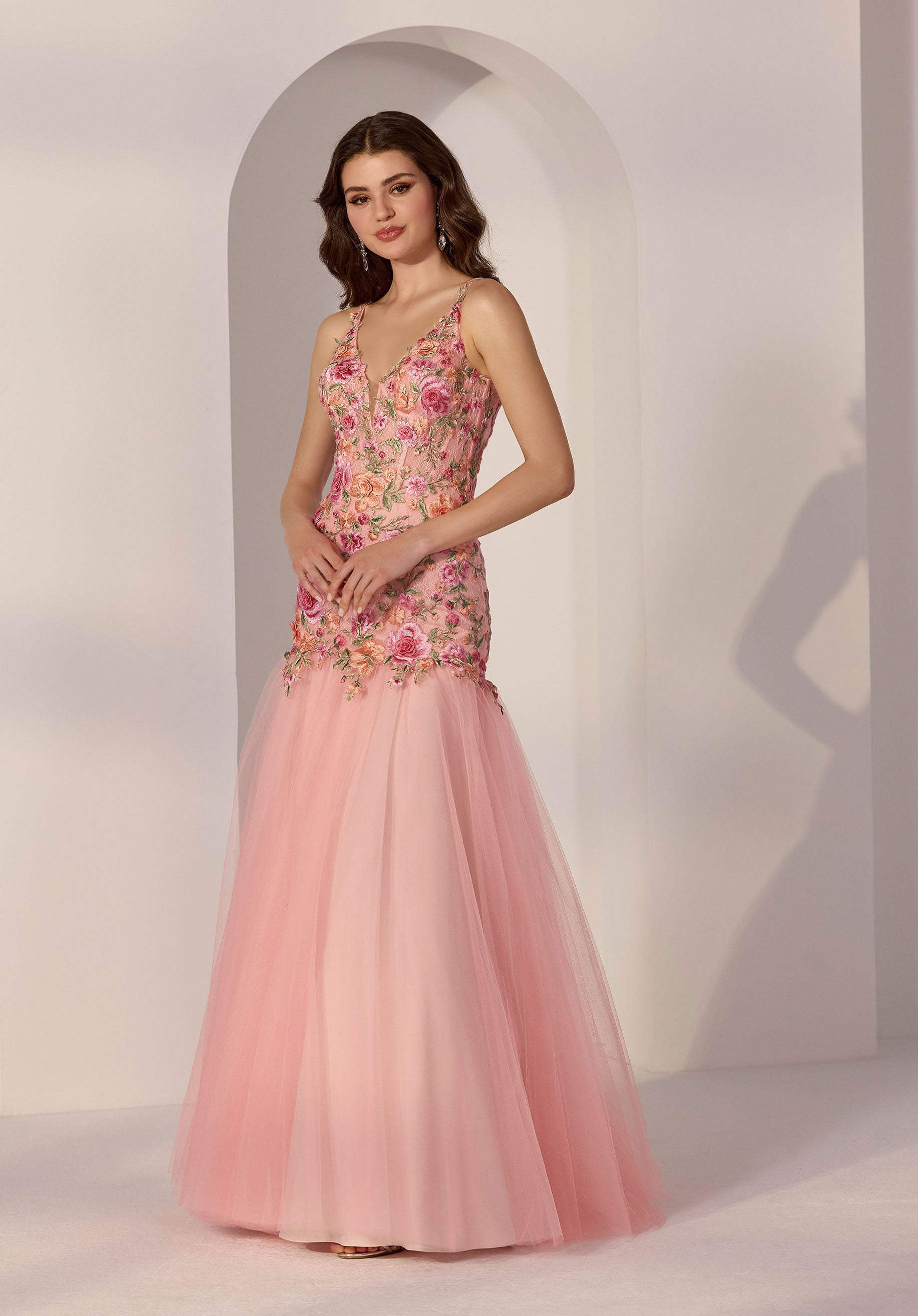 V-Neck Threadwork Floral Embroidered Mermaid Party Dress