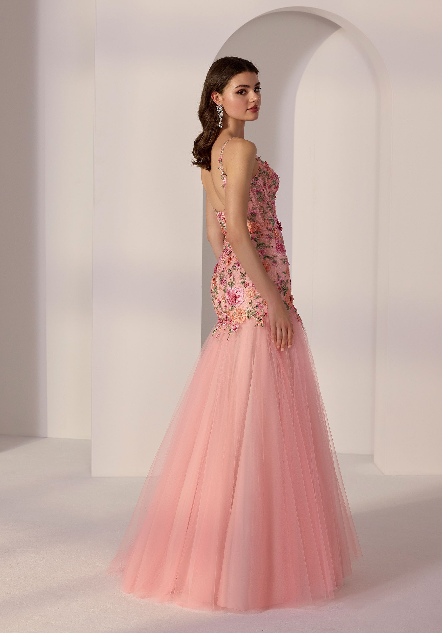 V-Neck Threadwork Floral Embroidered Mermaid Party Dress