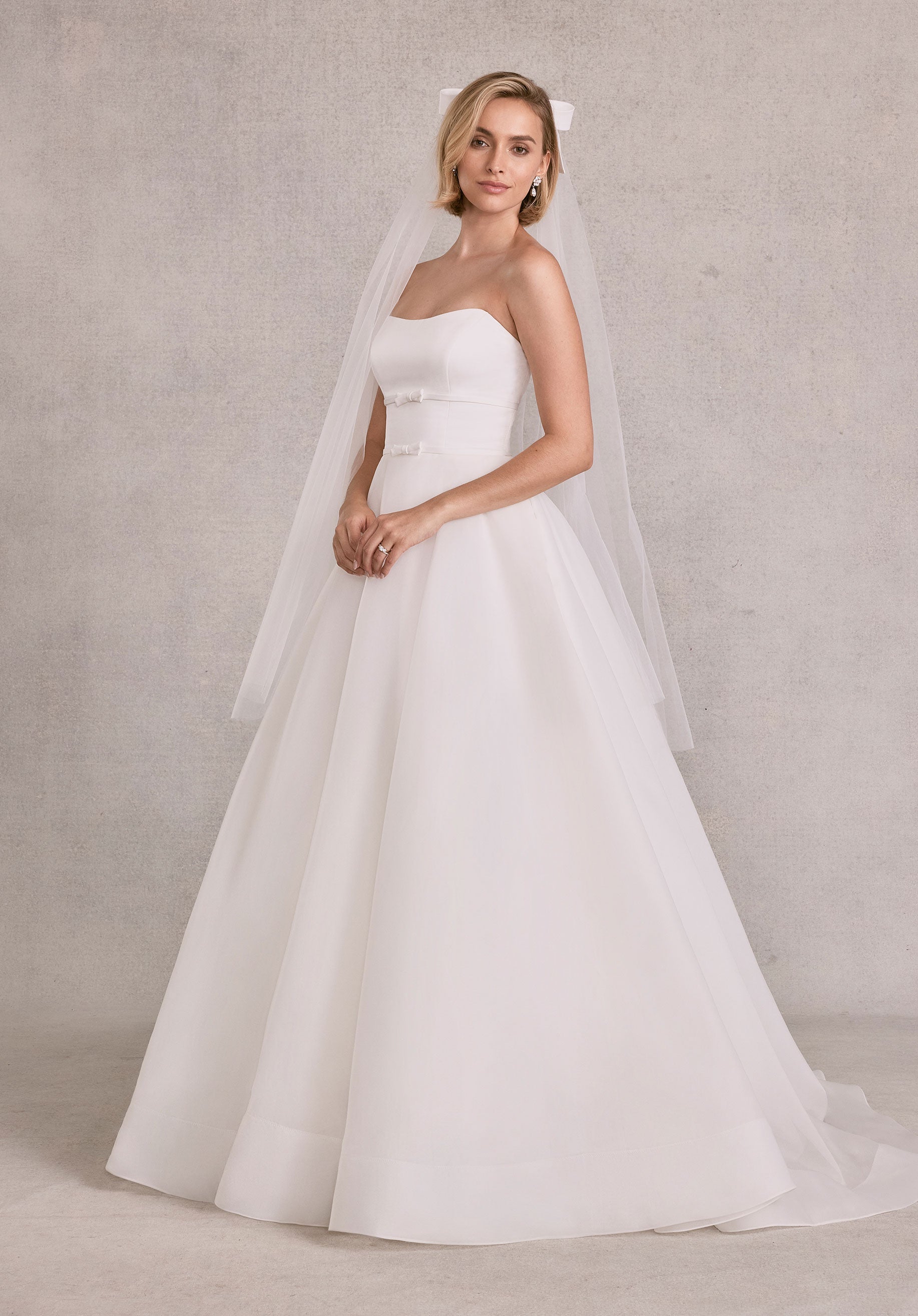 Fingertip Length Tulle Veil with Satin Bow